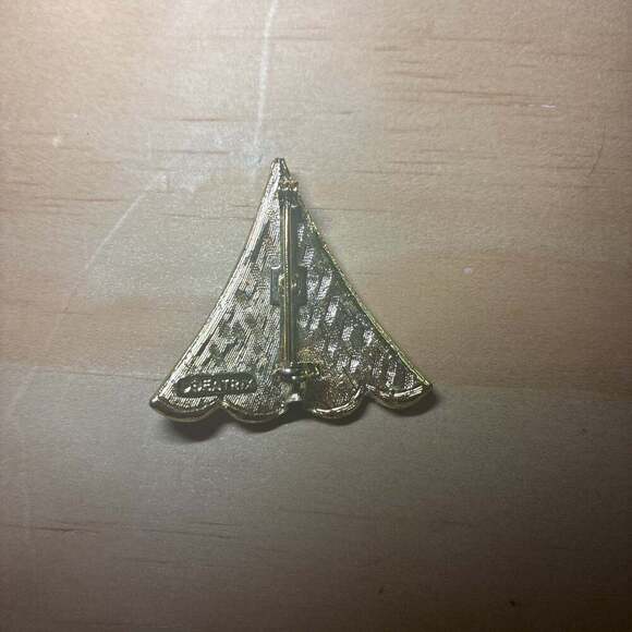 Vintage Beatrix Christmas Tree Brooch Green Enamel Red Rhinestones Gold Tone Pin - Picture 2 of 2